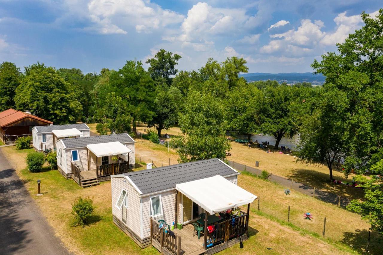Camping De La Bageasse Brioude Bagian luar foto