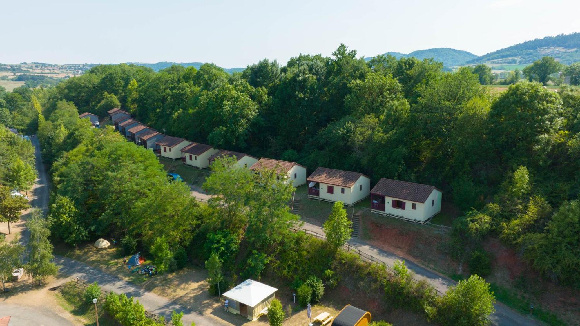 Camping De La Bageasse Brioude Bagian luar foto