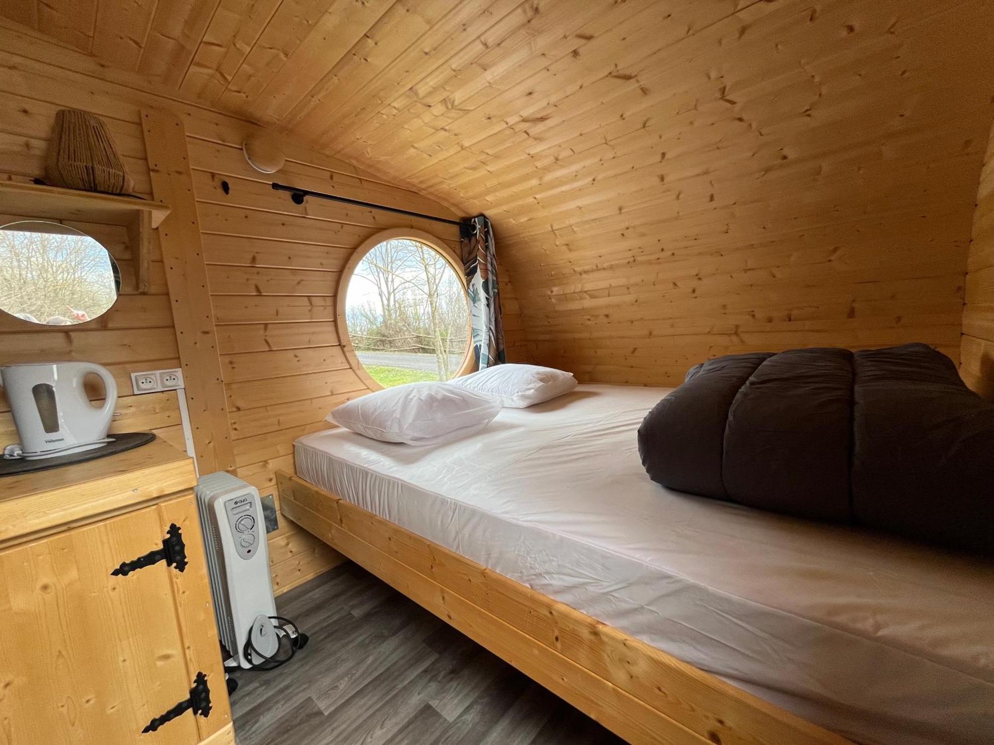 Camping De La Bageasse Brioude Bagian luar foto